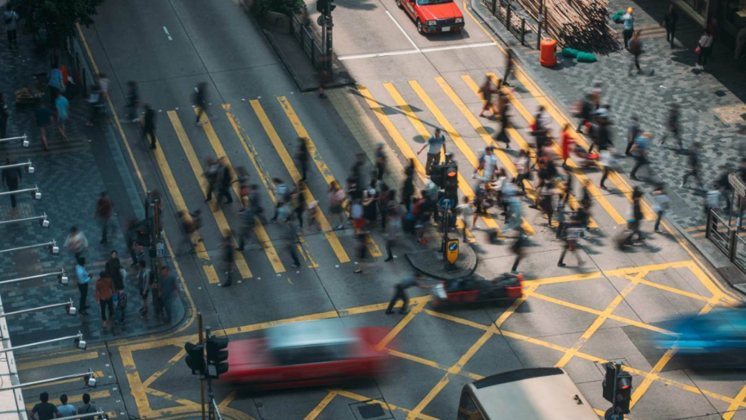 移居香港后，内地社保如何处理？